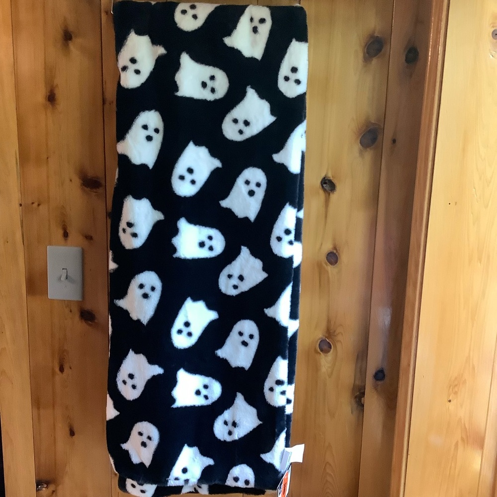 STOREHOUSE 50×70 Faux Fur Ghost Throw